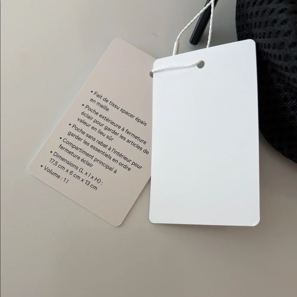 Lululemon City Essentials Pouch Knit Mesh